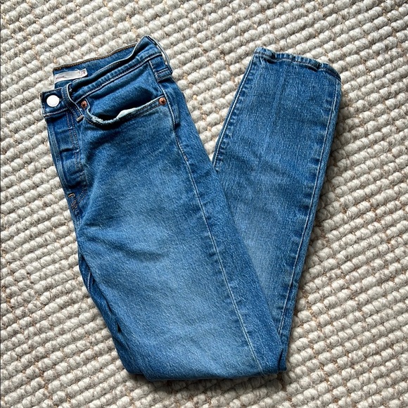 LEVI’S High Rise Wedgie Jean - Picture 2 of 6